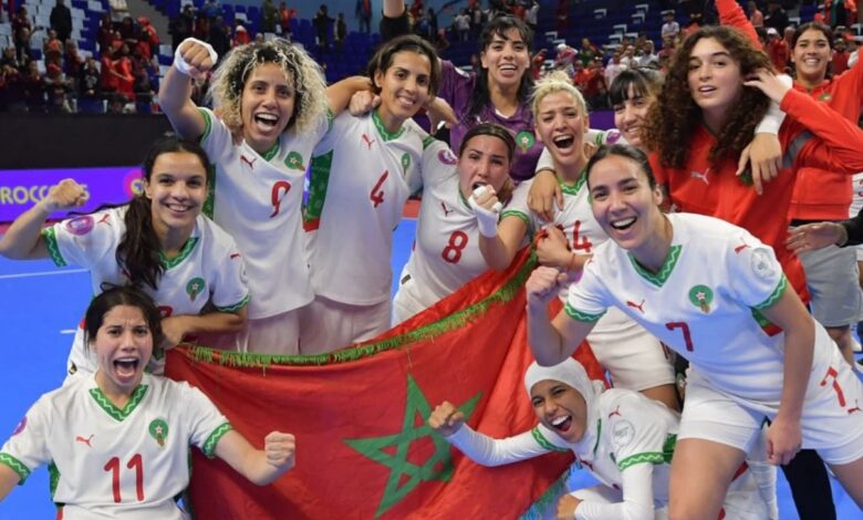 الجامعة الملكية المغربية لكرة القدم تحتفي بالمنتخب الوطني النسوي المتوج بكأس إفريقيا داخل القاعة 1 المنتخب النسوي داخل القاعة